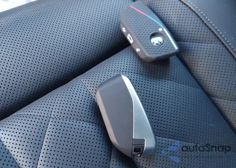 2025 BMW X5 xDrive40I from USA, damaged, VIN 5UX23EU02S9Z90704